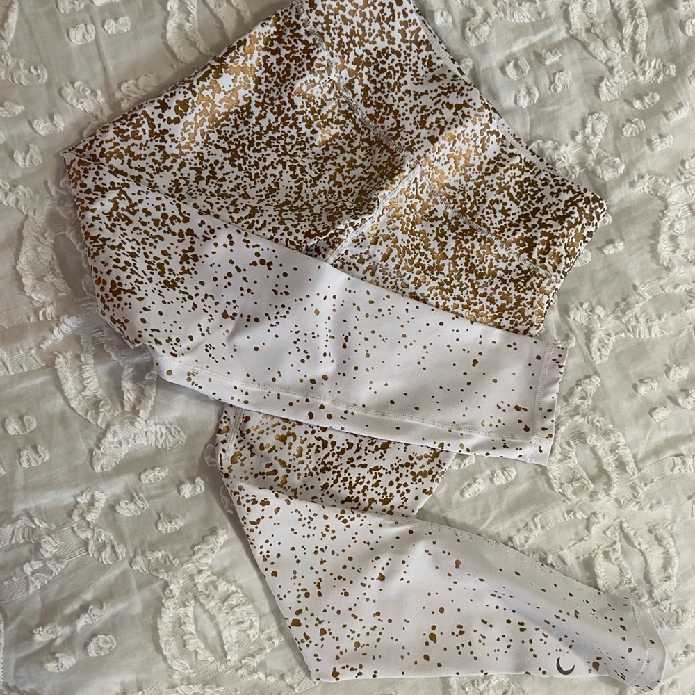 Zyia gold metallic leggings